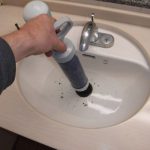 商業施設の洗面台排水不良、作業事例